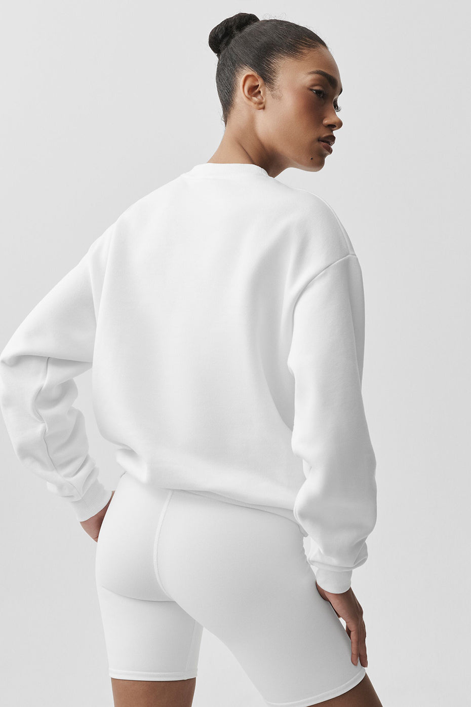 Accolade Crew Neck Pullover - White