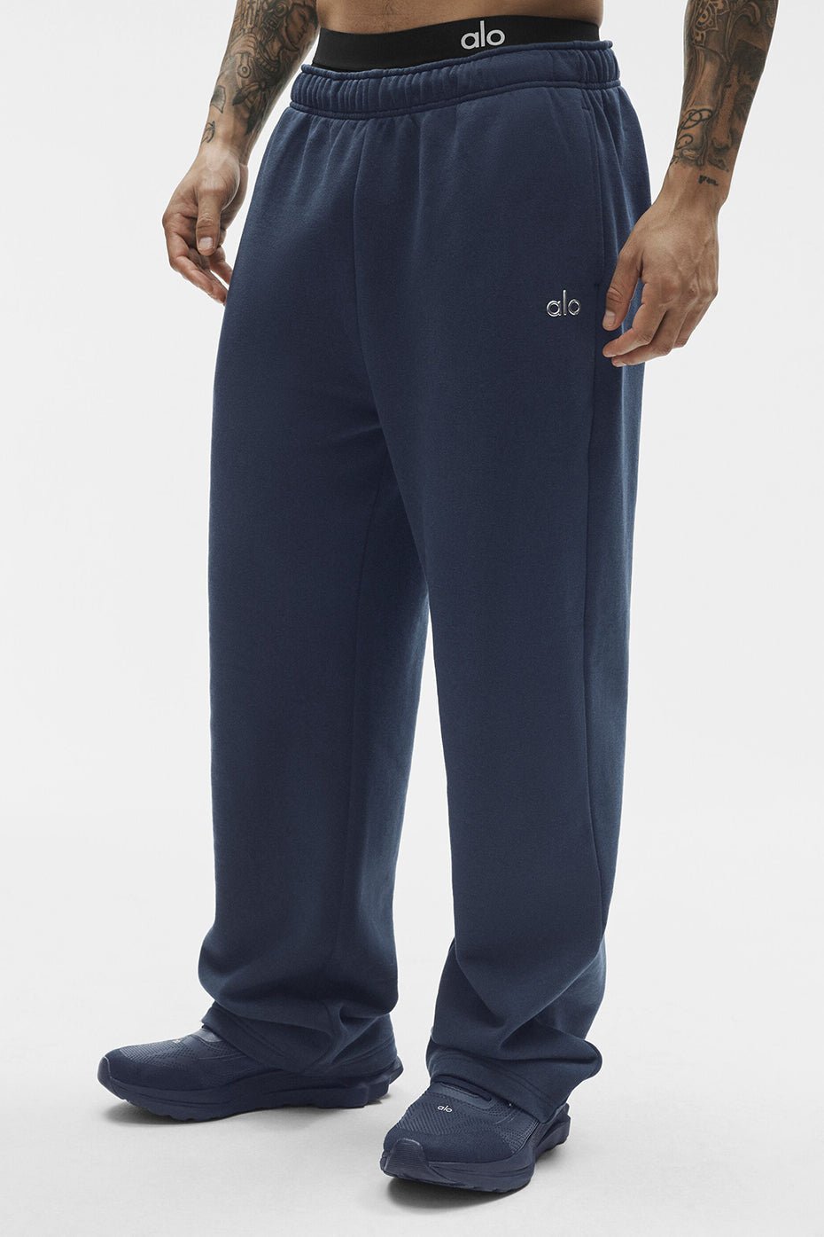 Accolade Straight Leg Sweatpant - Navy