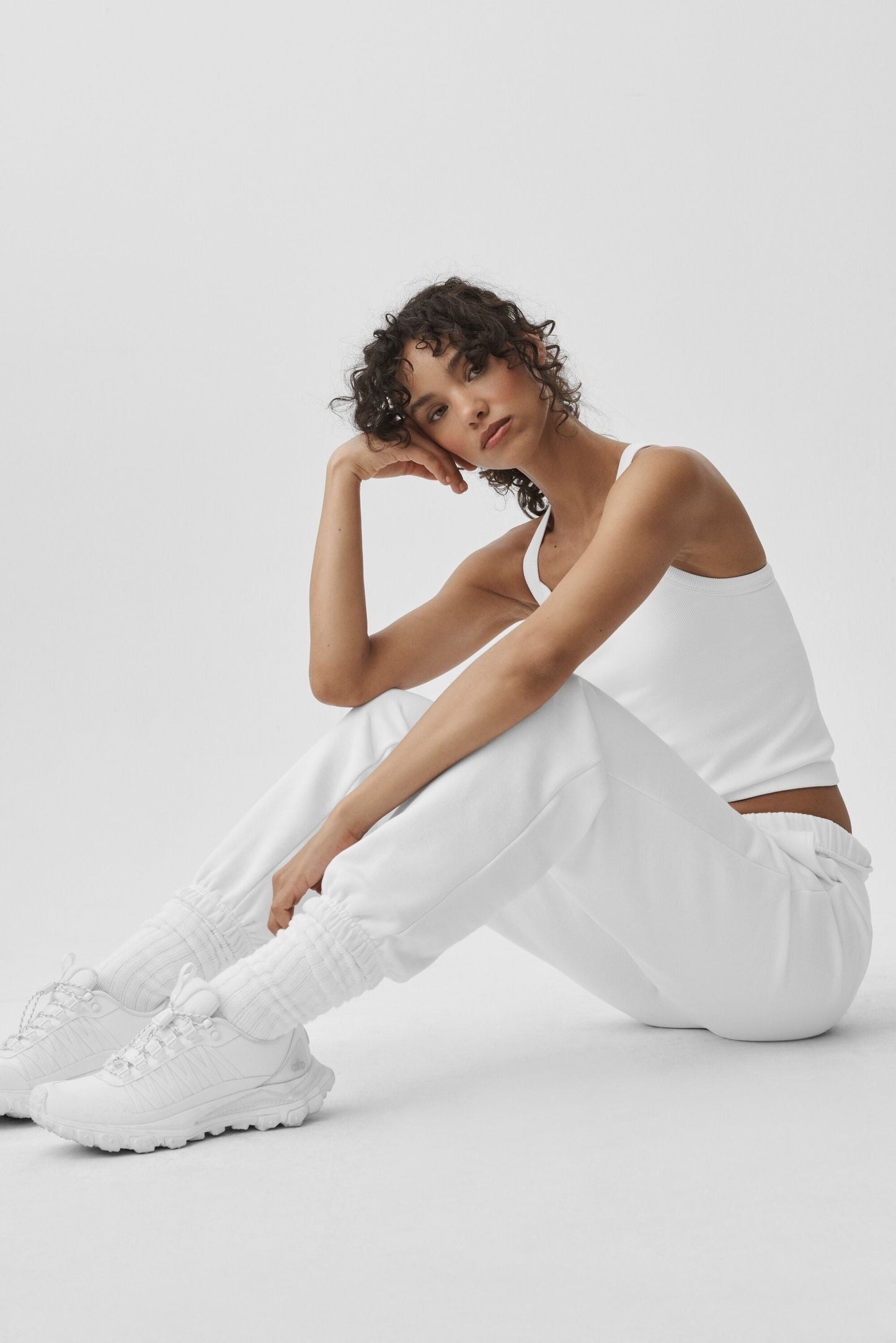 Accolade Sweatpant - White