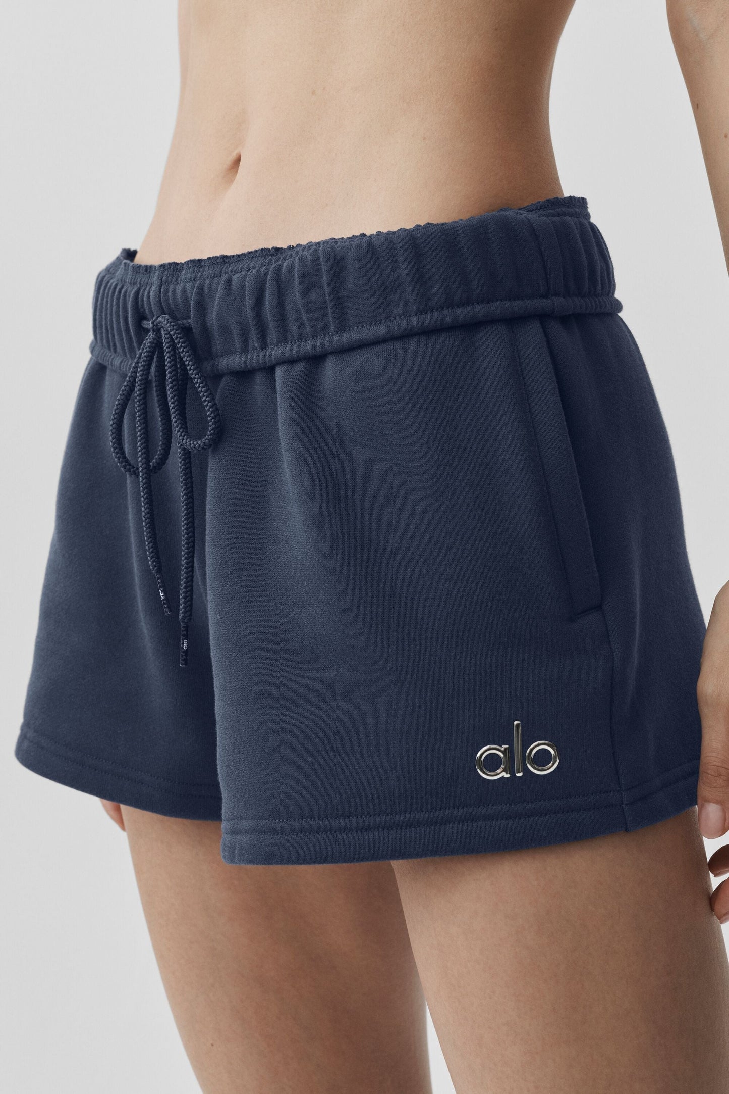 Accolade Short - Navy
